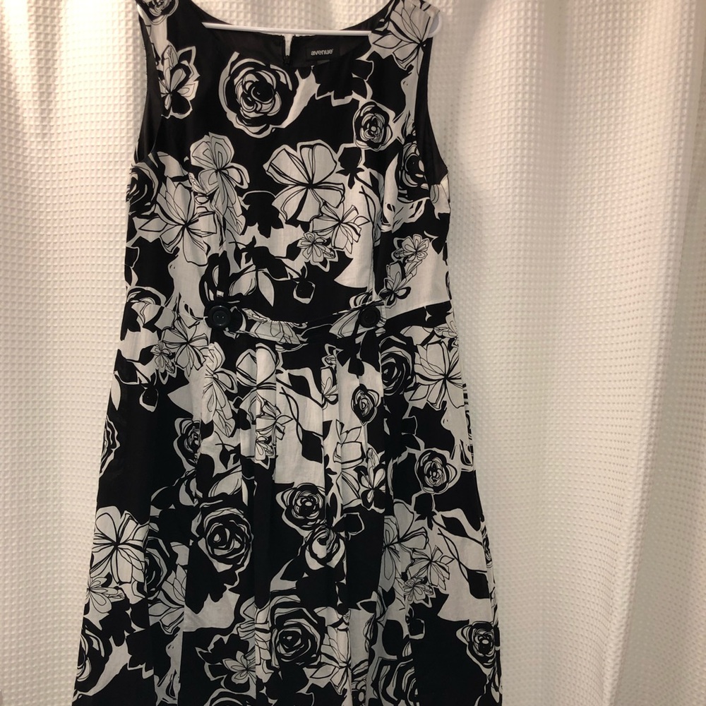 Avenue 100% cotton floral dress sz 20 EUC